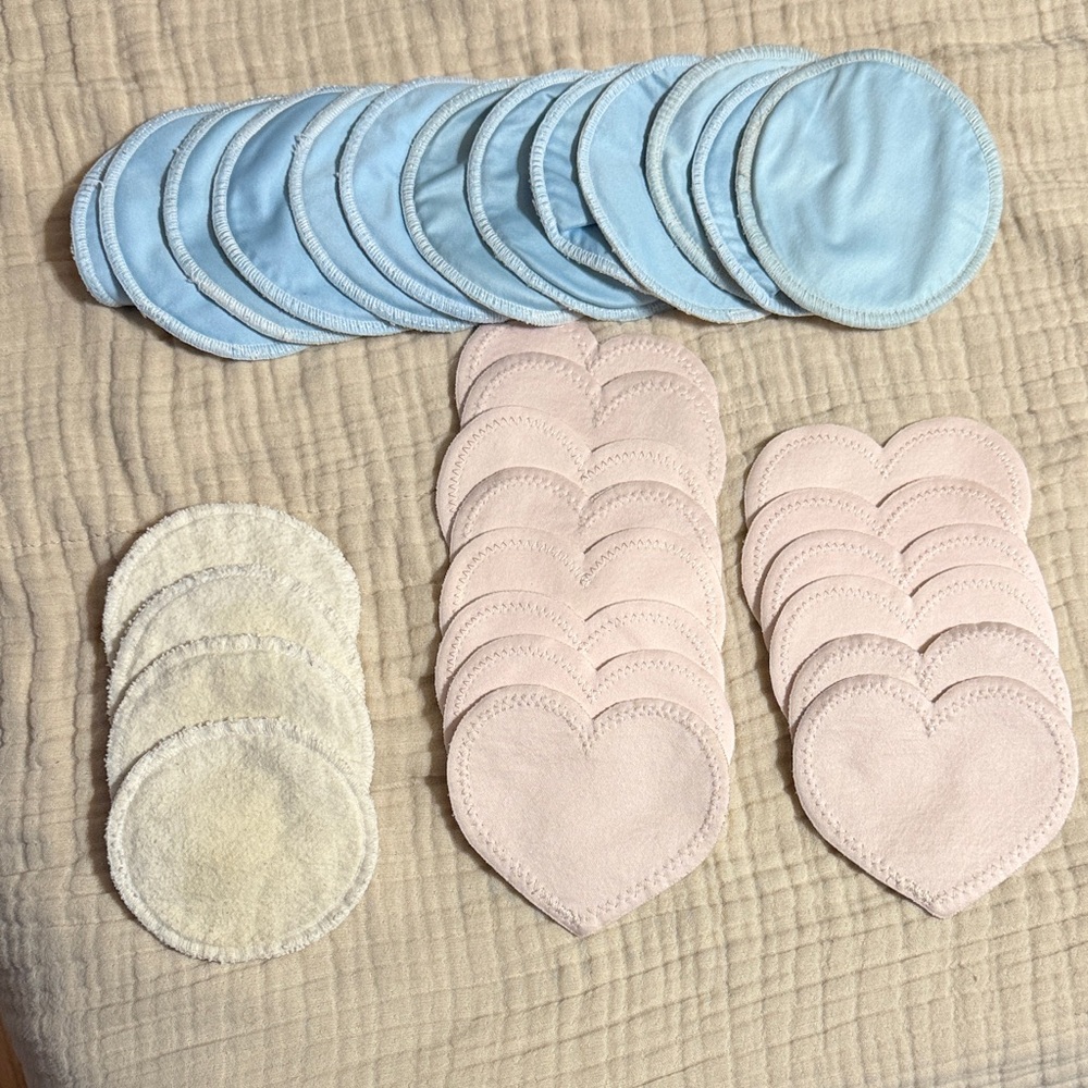 Soft Reusable Bambooies Nursing Pads Set -  night and day thickness